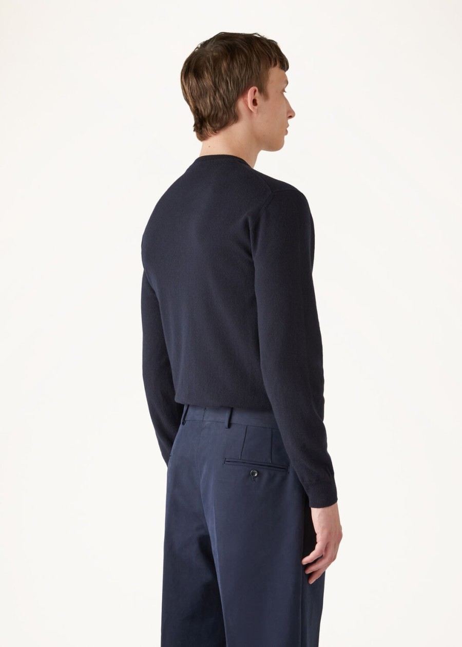 klasyczny sweter z okrągłym dekoltem baby cashmere w kolorze granatowym