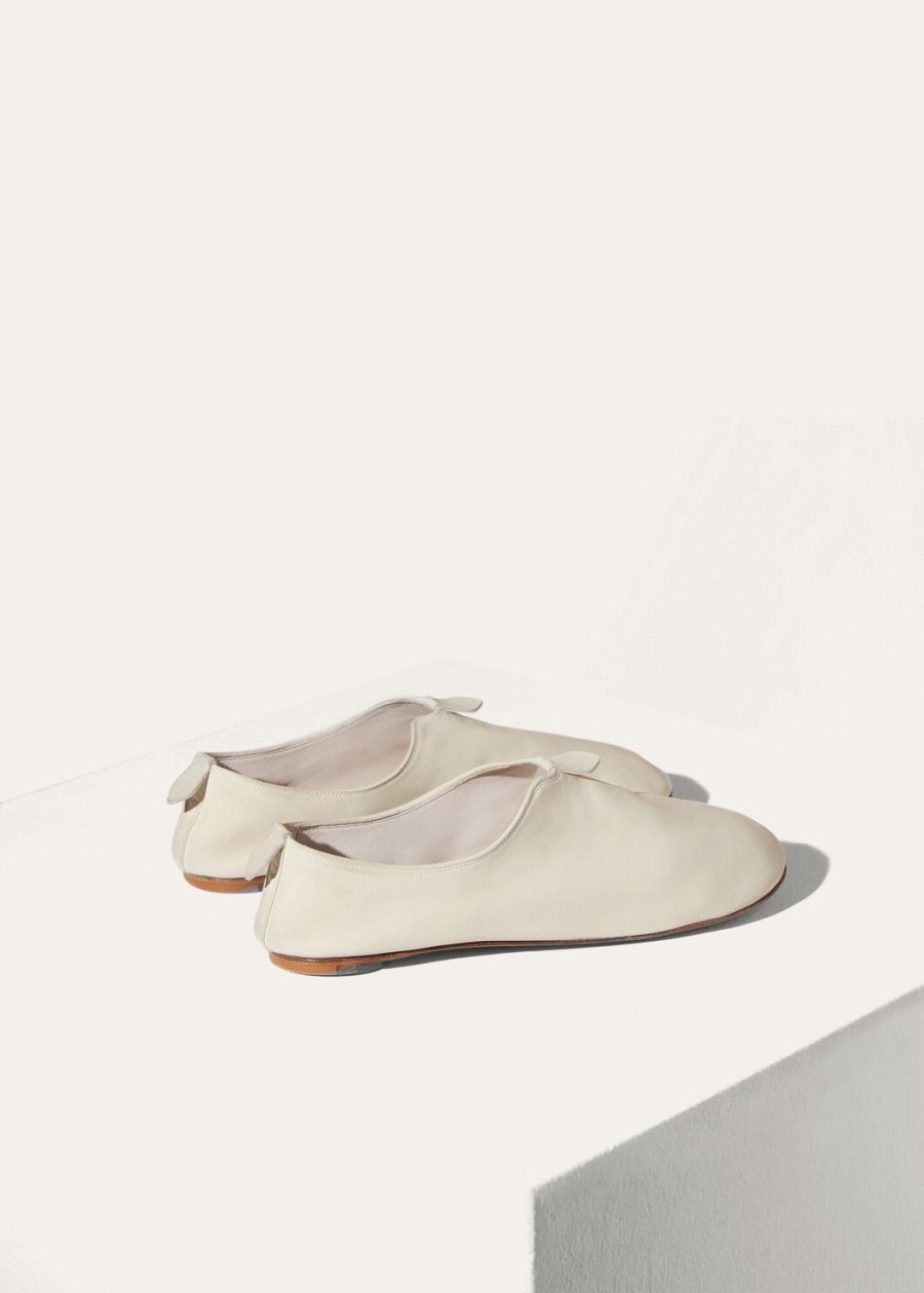 mokasyny whisper white floaty loafer ze skóry cielęcej