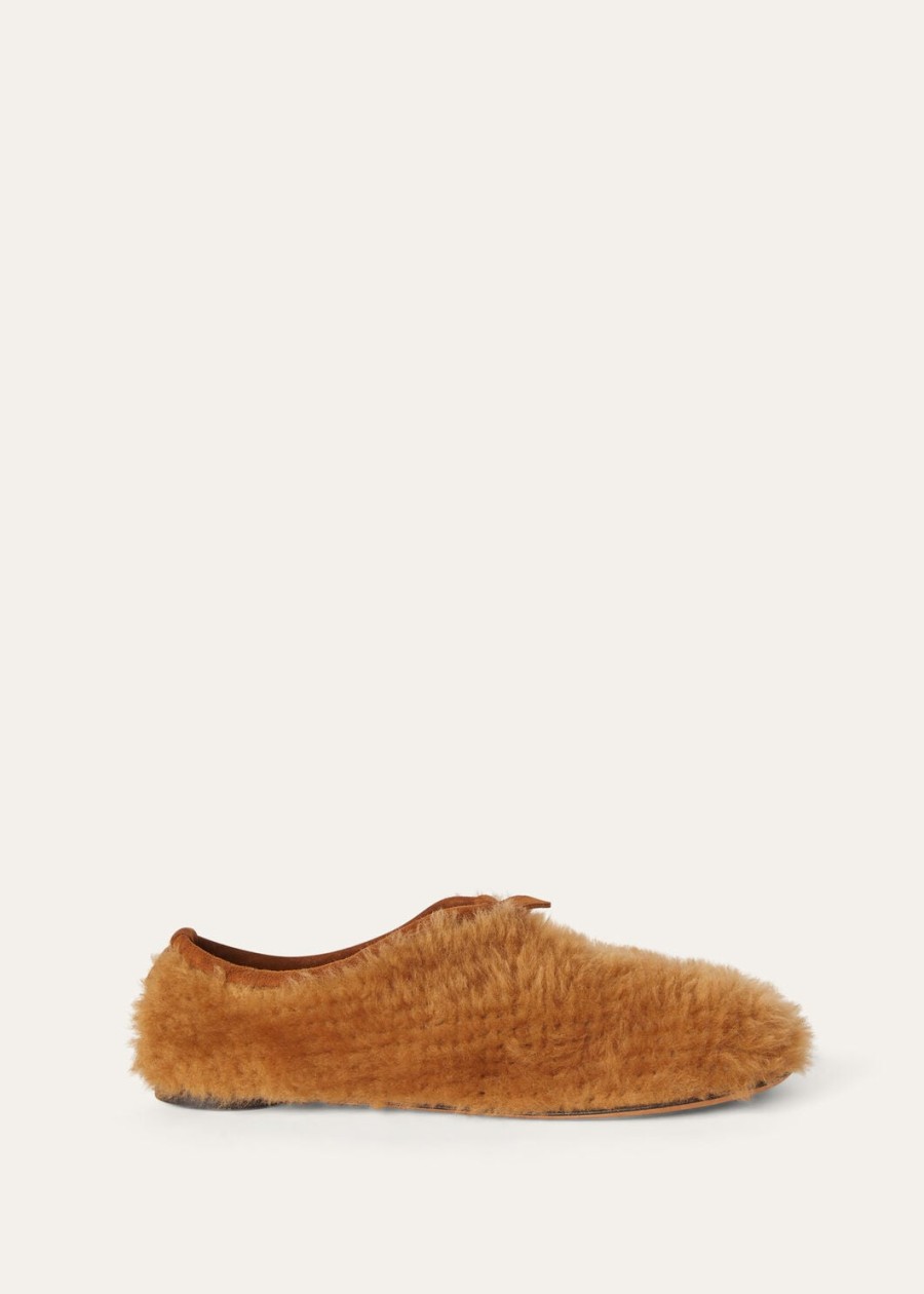 mokasyny z owczej skóry w kolorze piernikowego złota w stylu floataty flat loafer